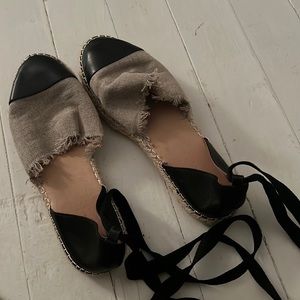 Caslon Tan & Black Lace-Up Espadrille Sandal Flats - size 8.5
